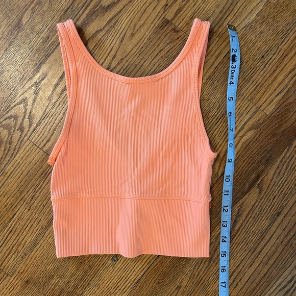 Lululemon Tank - Picture 1 of 3